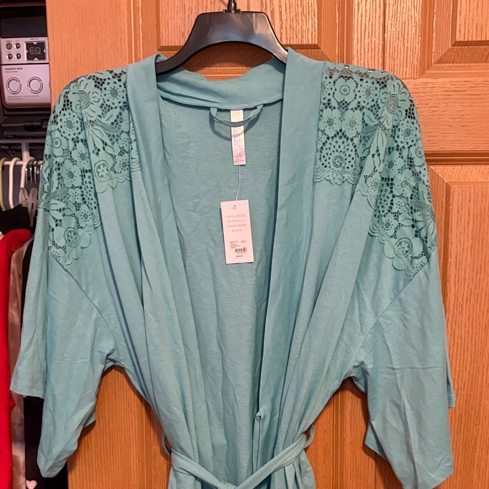 Elegant Lace-Trimmed Teal Robe